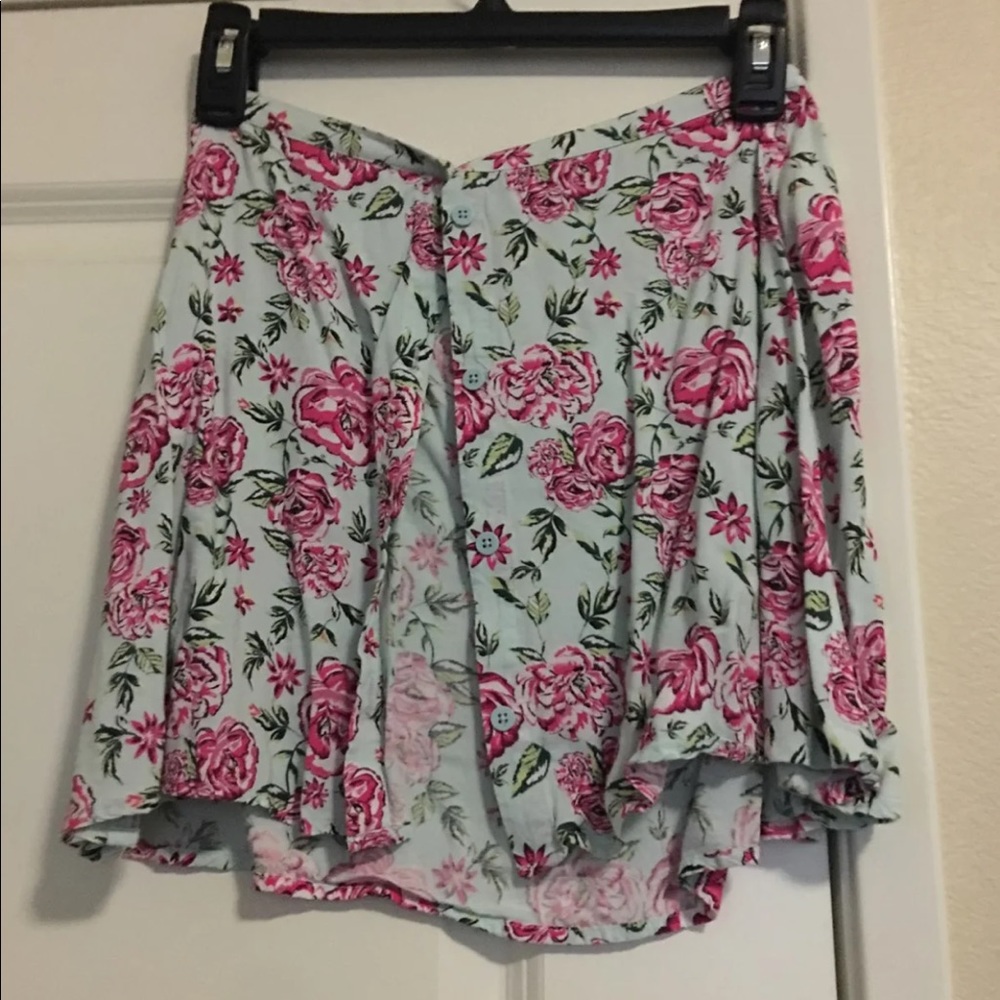 Pink and blue button up skirt 👒2 for $20✨